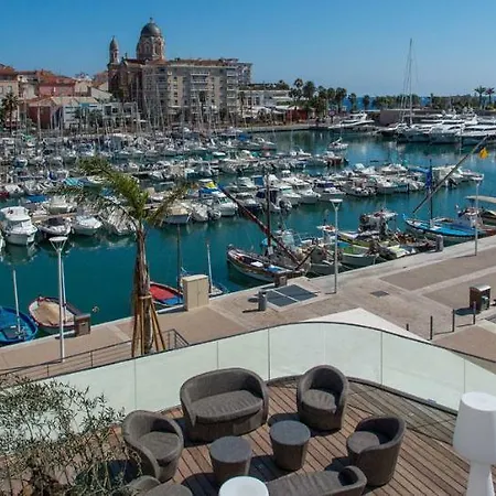 F2 Mezzanine Centre Ville 1 Min De La Mer *