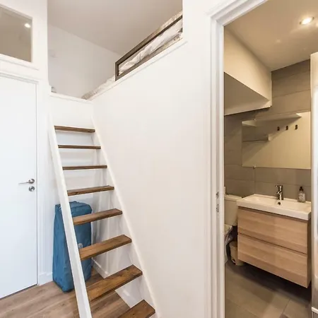 F2 Mezzanine Centre 1 Min De La *