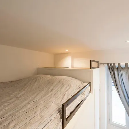 F2 Mezzanine Centre 1 Min De La Сен-Рафаель