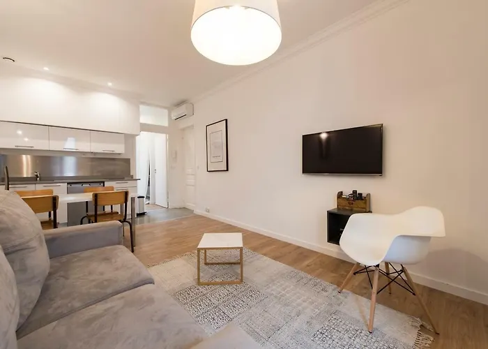 Apartment F2 Mezzanine Centre 1 Min De La