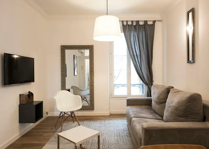 F2 Mezzanine Centre 1 Min De La *